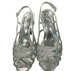 Nina Size 8 Strappy Adjustable Open Toed Silver Glittery 4 inches Stilleto Heels